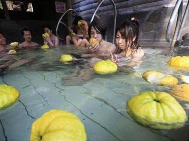 xxxx在线观看黄色黑丝的相关介绍