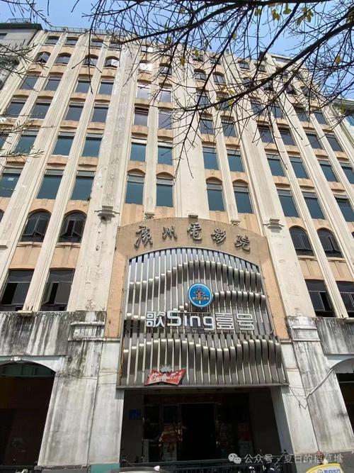 欧美成人免费在线观看的相关介绍