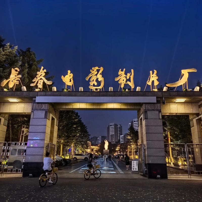 午夜惊魂！三更影院恐怖片单丨深夜追剧必备丨胆小慎入高能预警