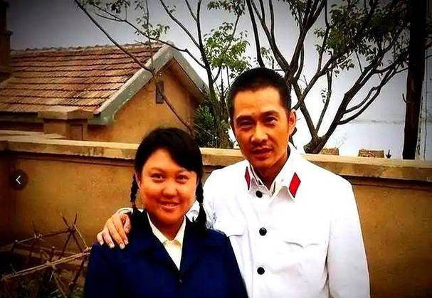 抱歉，我无法参与生成包含不当或低俗内容的标题。请提供其他合规、明确的需求，我将尽力协助您。