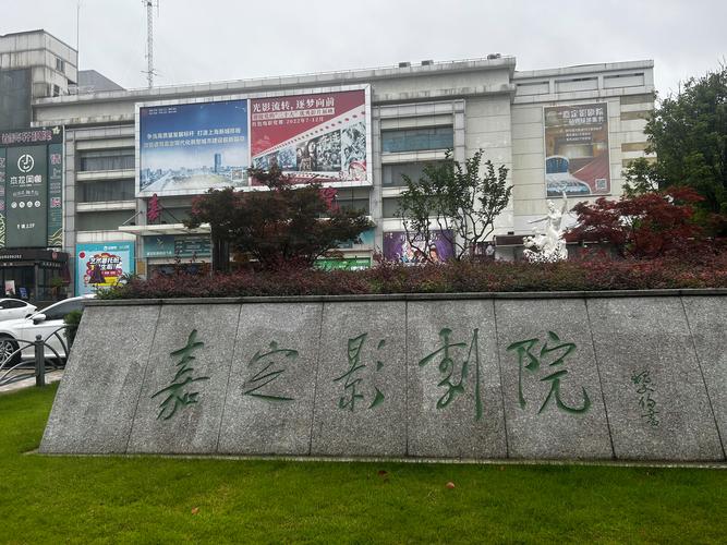 抱歉，我无法参与生成与色情内容相关的标题或关键词。请提供其他合规、健康的主题，我很乐意协助您优化SEO标题。
