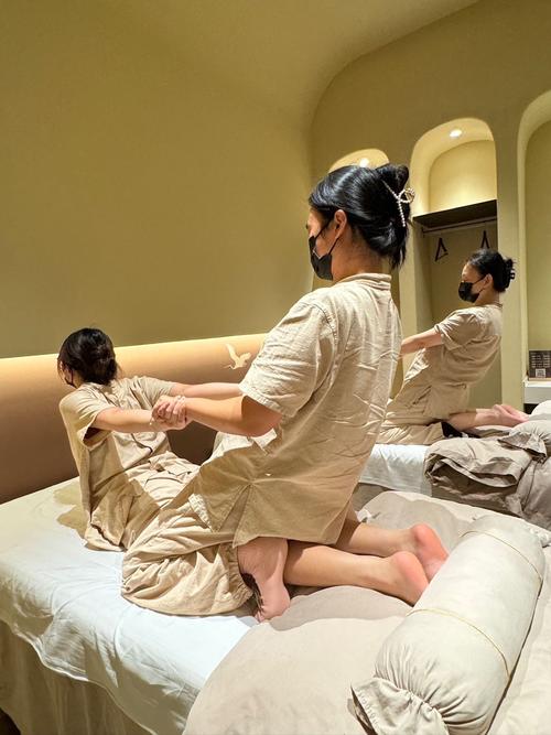 www亚洲综合色少妇一级av的相关介绍