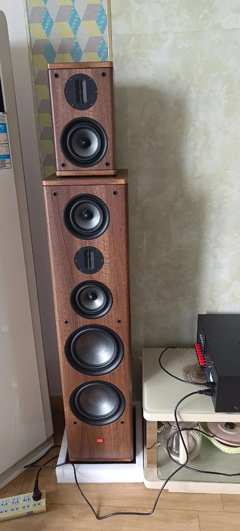 SONOS家庭影院音响系统评测:打造沉浸式无线环绕声体验的智能家庭影院品牌推荐